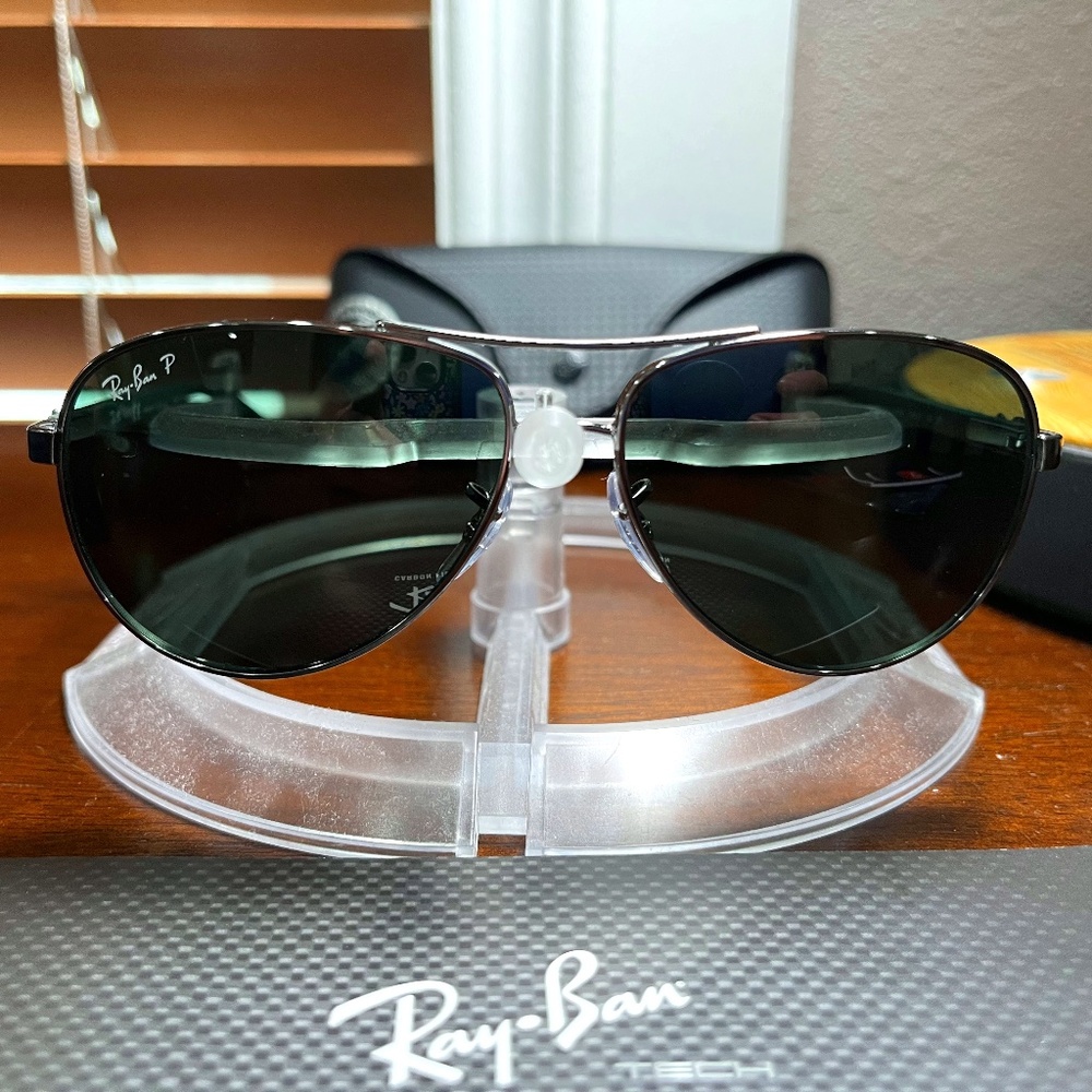Ray-Ban polarized sunglasses. (RB8313) Carbon Fibre collection. Gunmetal/grey